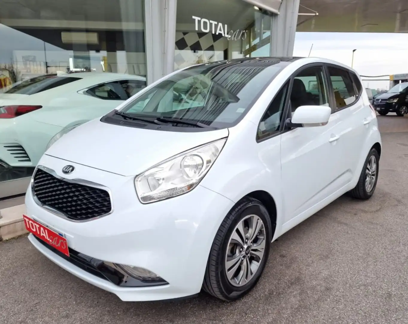 Kia Venga 1.4 CVVT Cool IDEALE PER NEO PATENTATI Weiß - 1