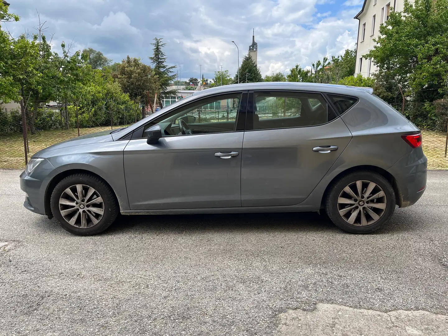 SEAT Leon Leon 1.4 tgi Style 110cv Grigio - 1