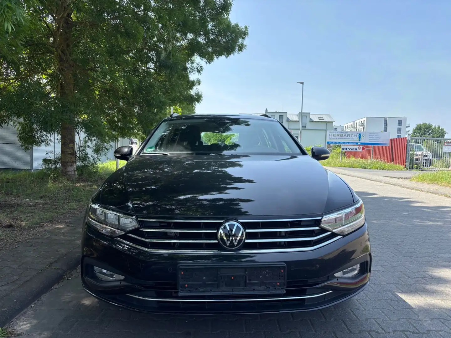 Volkswagen Passat Variant Business 2.0TDI LED NAVI Schwarz - 2
