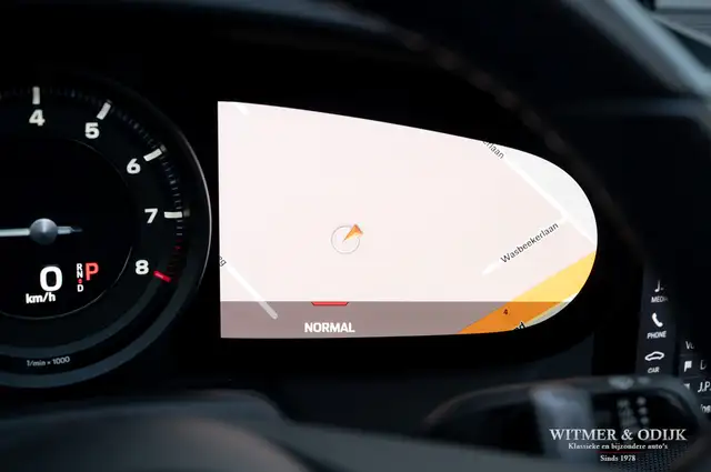 Porsche 911 view 15
