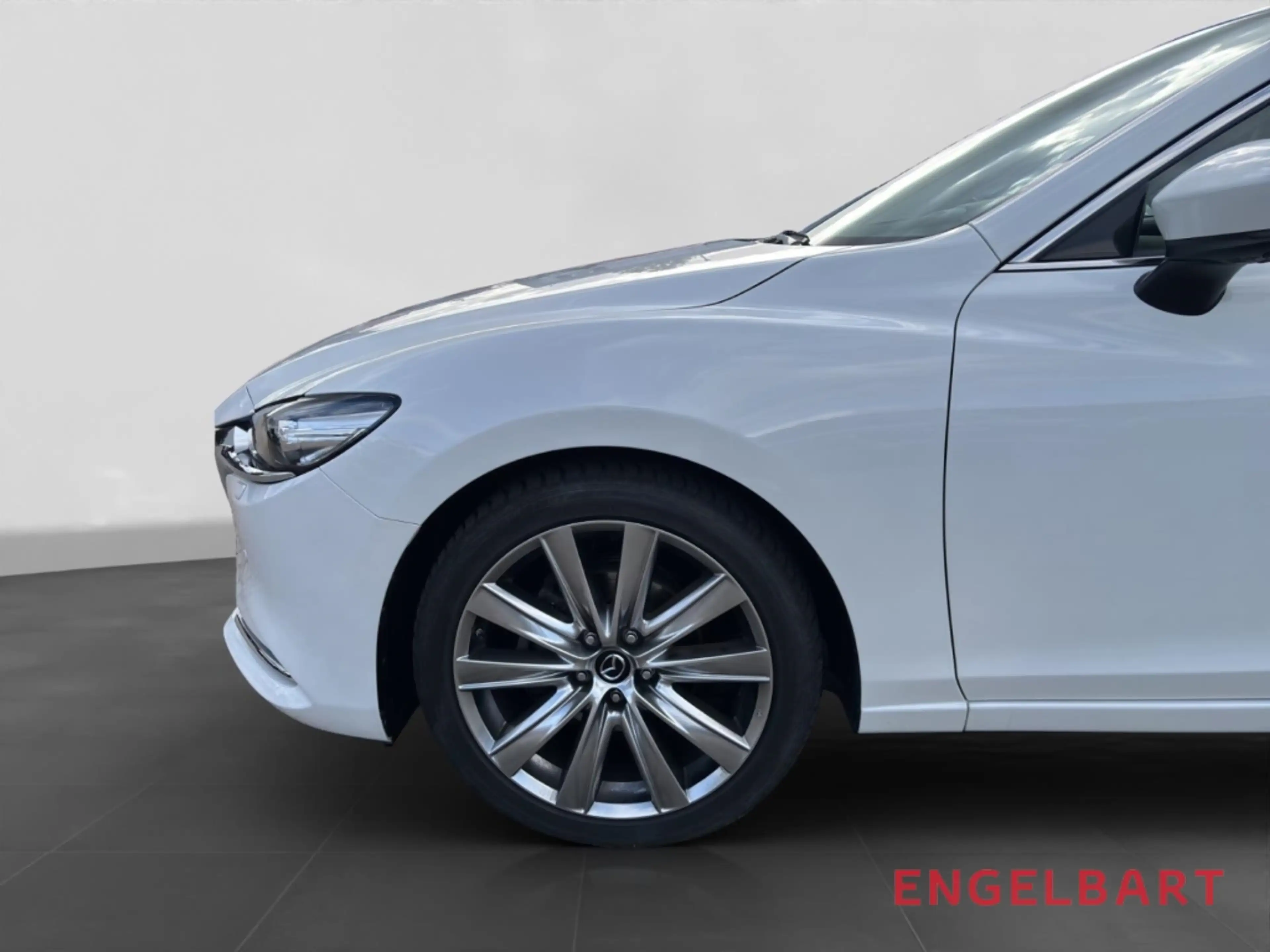 Mazda 6 Kombi Exclusive-Line HUD Navi Leder LED Dyn. Kurve — photo 15