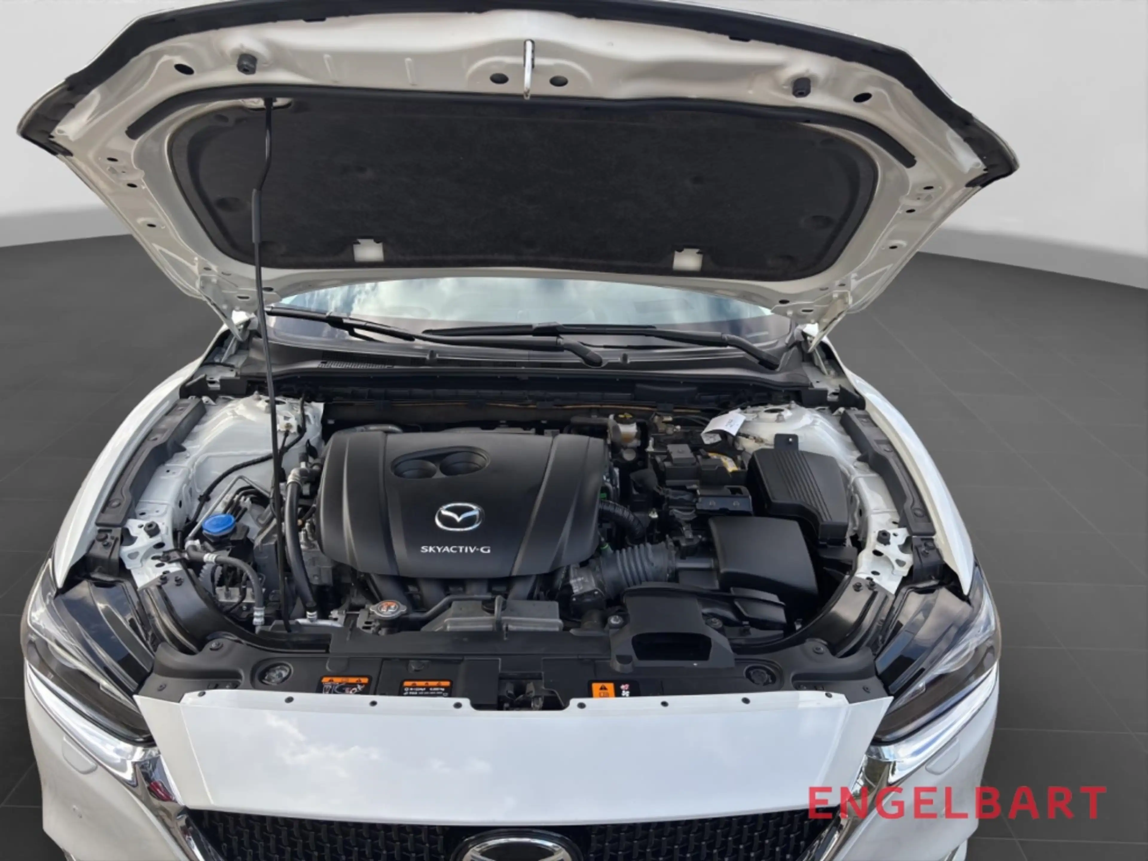 Mazda 6 Kombi Exclusive-Line HUD Navi Leder LED Dyn. Kurve — photo 14