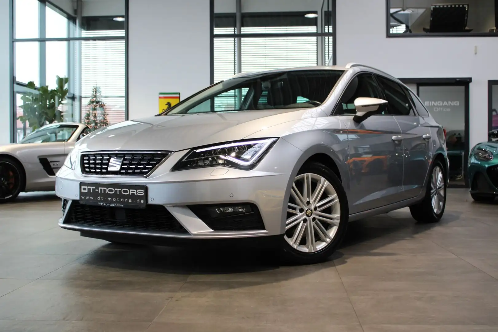 SEAT Leon LEON SPORTS TOURER DSG + XCELLENCE/BEATS/VIRTUAL Silber - 1
