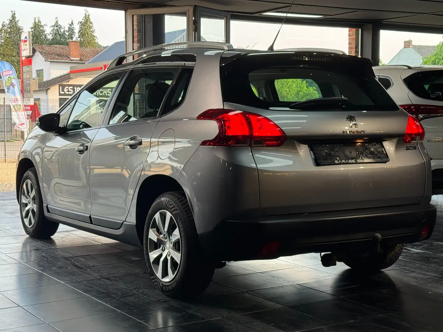 Peugeot 2008 1.2i *GARANTIE 1AN*CLIM Gris - 2