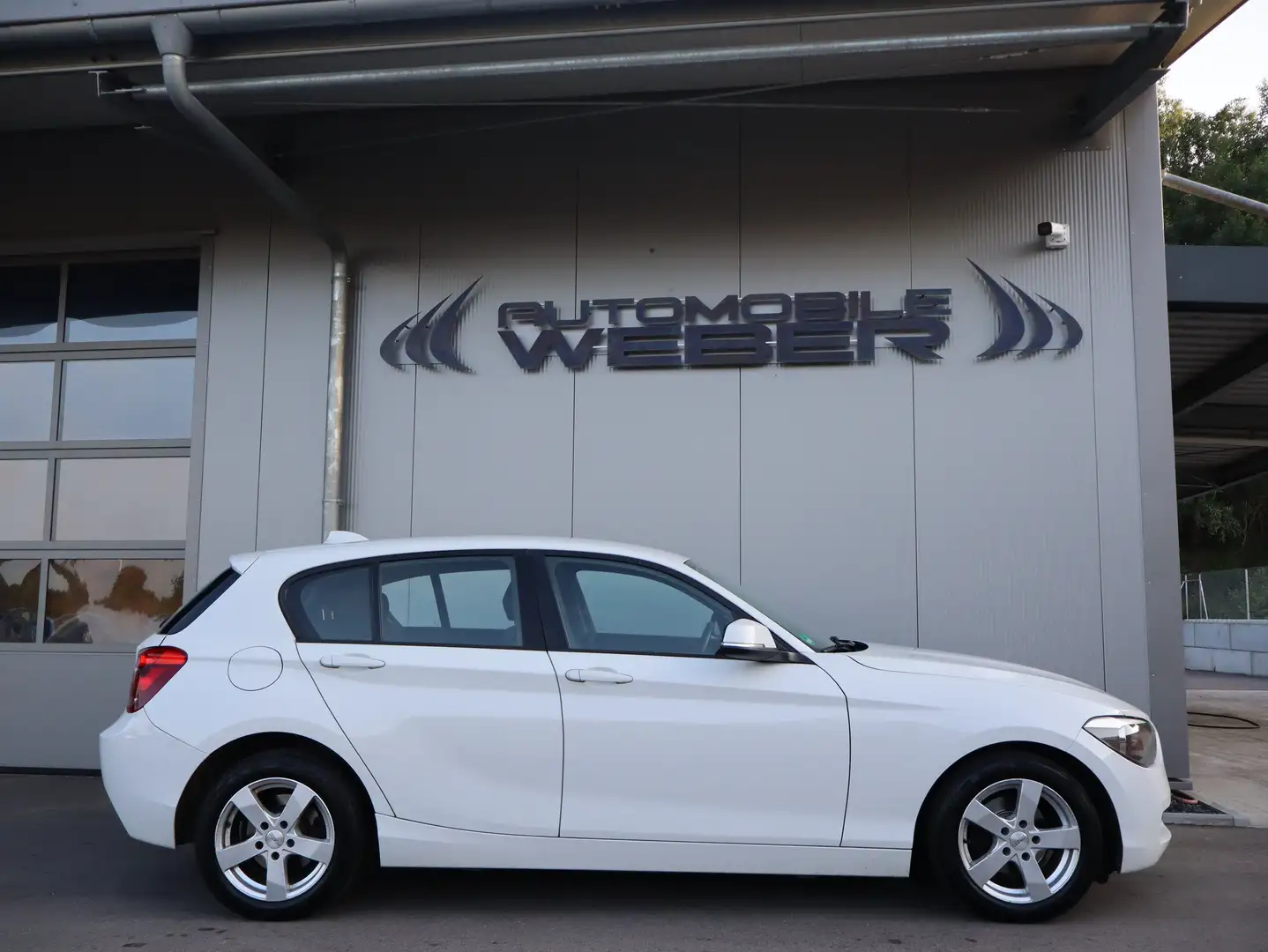 BMW 116 i *KLIMA*SITZHEIZUNG*LM-FELGEN*PDC* Wit - 2