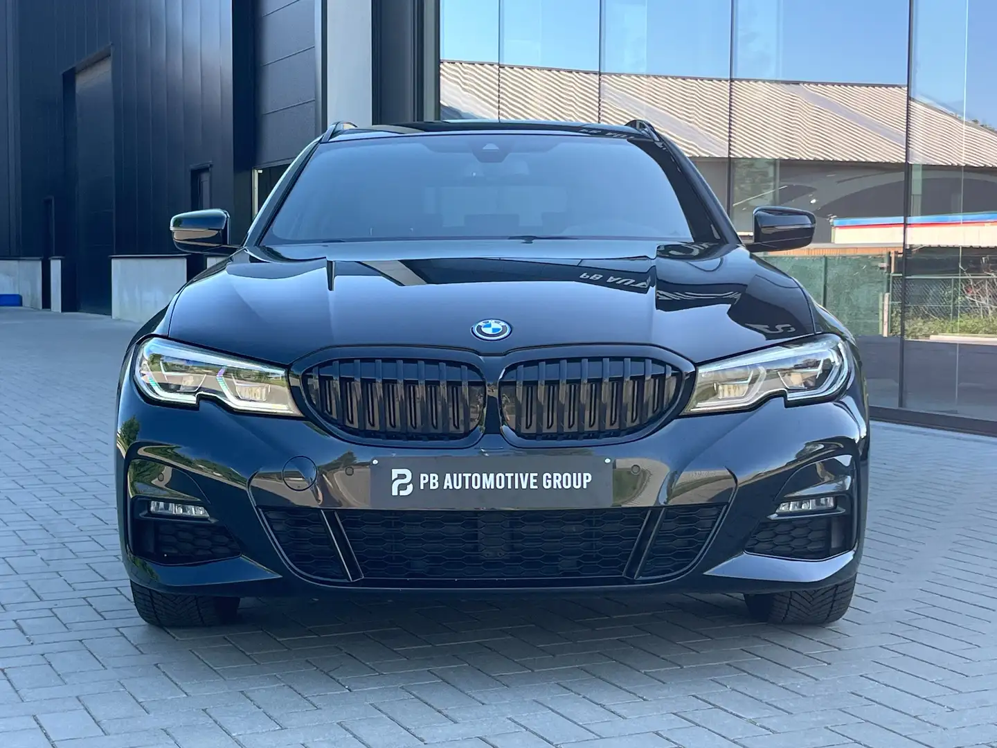 BMW 330 ea M-Pakket-Laser-Cockpit/Navi Pro-Head Up-19" Чёрный - 2