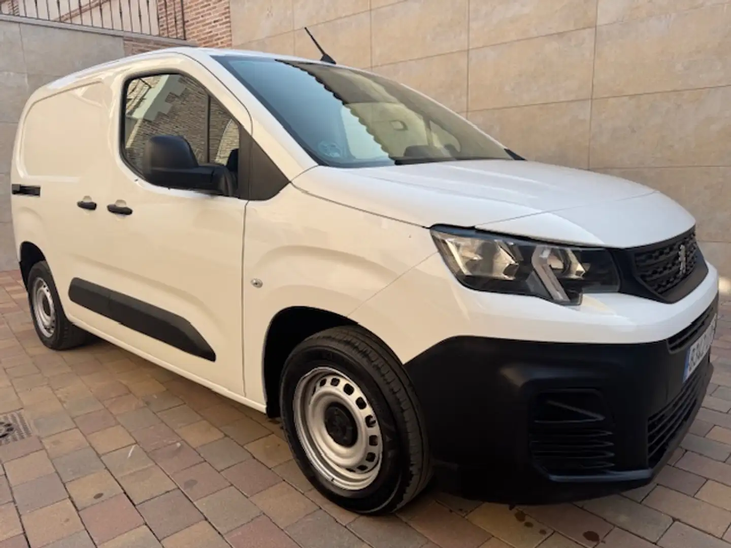 Peugeot Partner 1.5BlueHDI S&S Pro Standard 600kg 100 Blanco - 1
