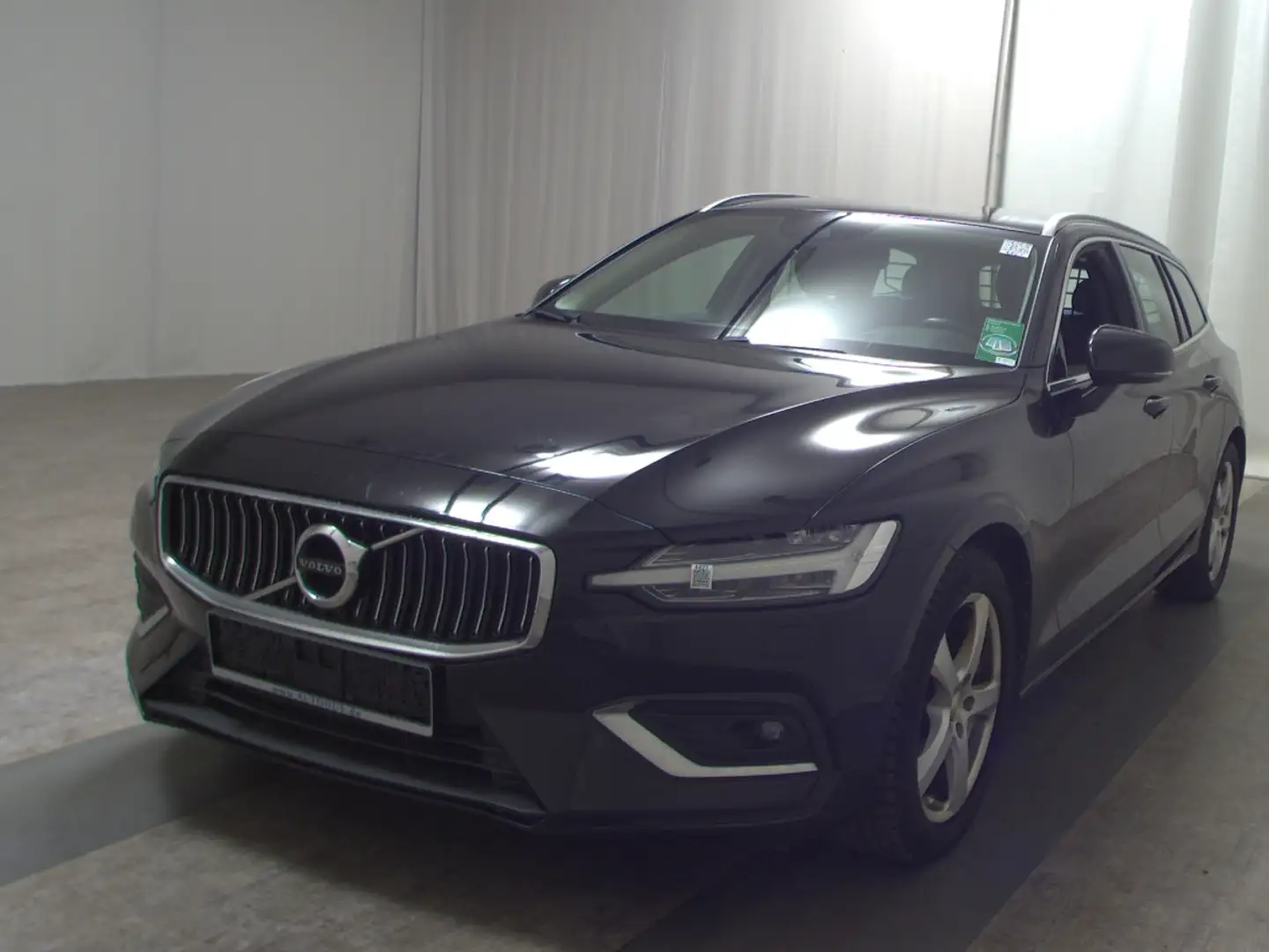 Volvo V60 Kombi D4 Inscription Navi LED el.Heck RFK Schwarz - 2