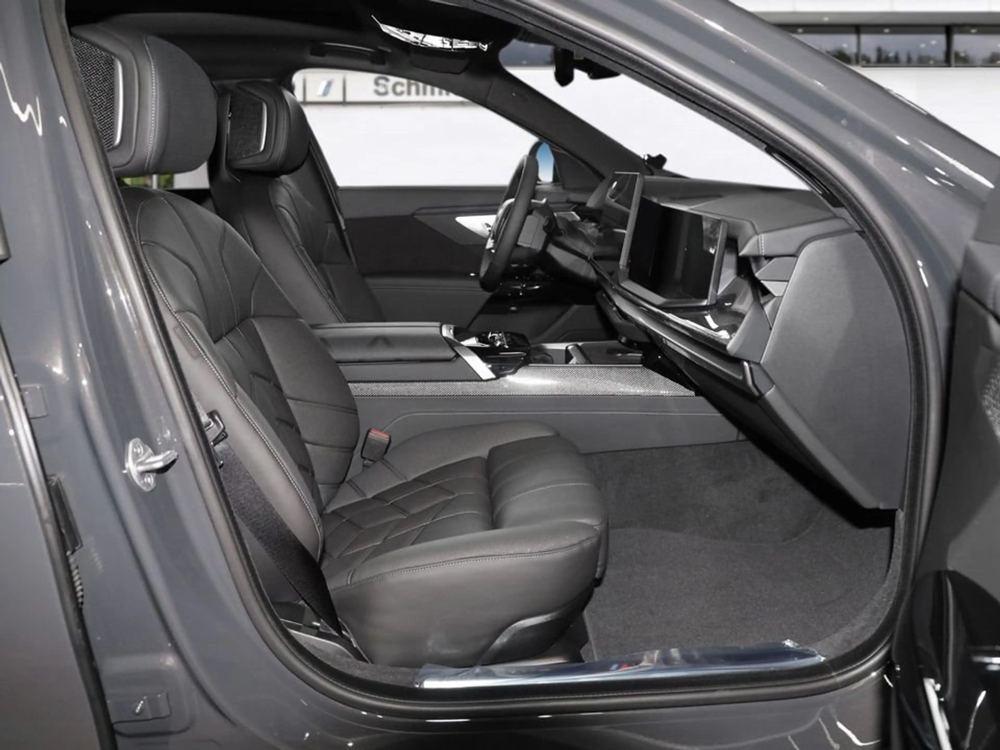 BMW i7 50 xDrive  M Sportpaket Pro  UPE 148.070 EUR — photo 4