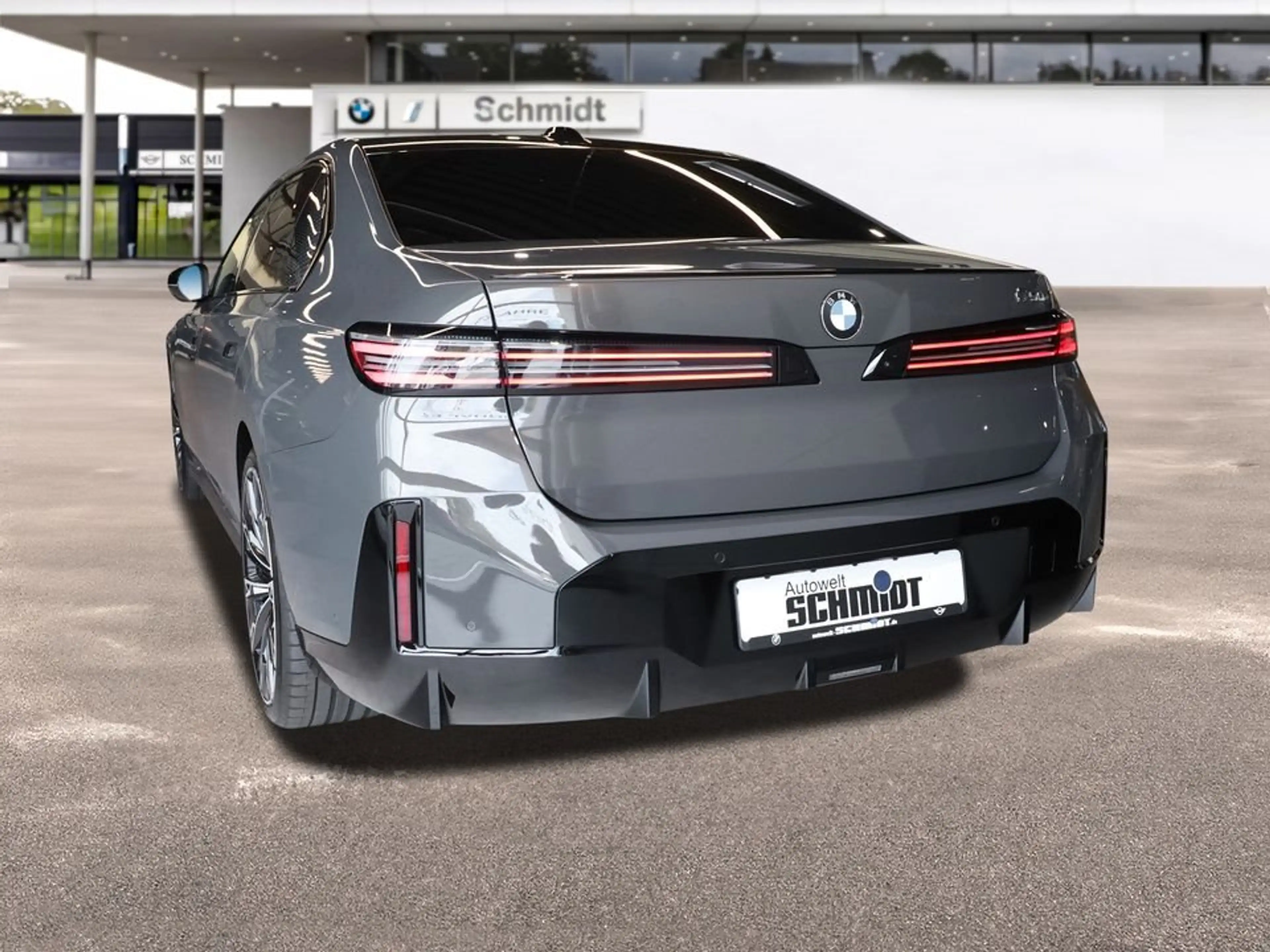 BMW i7 50 xDrive  M Sportpaket Pro  UPE 148.070 EUR — photo 2