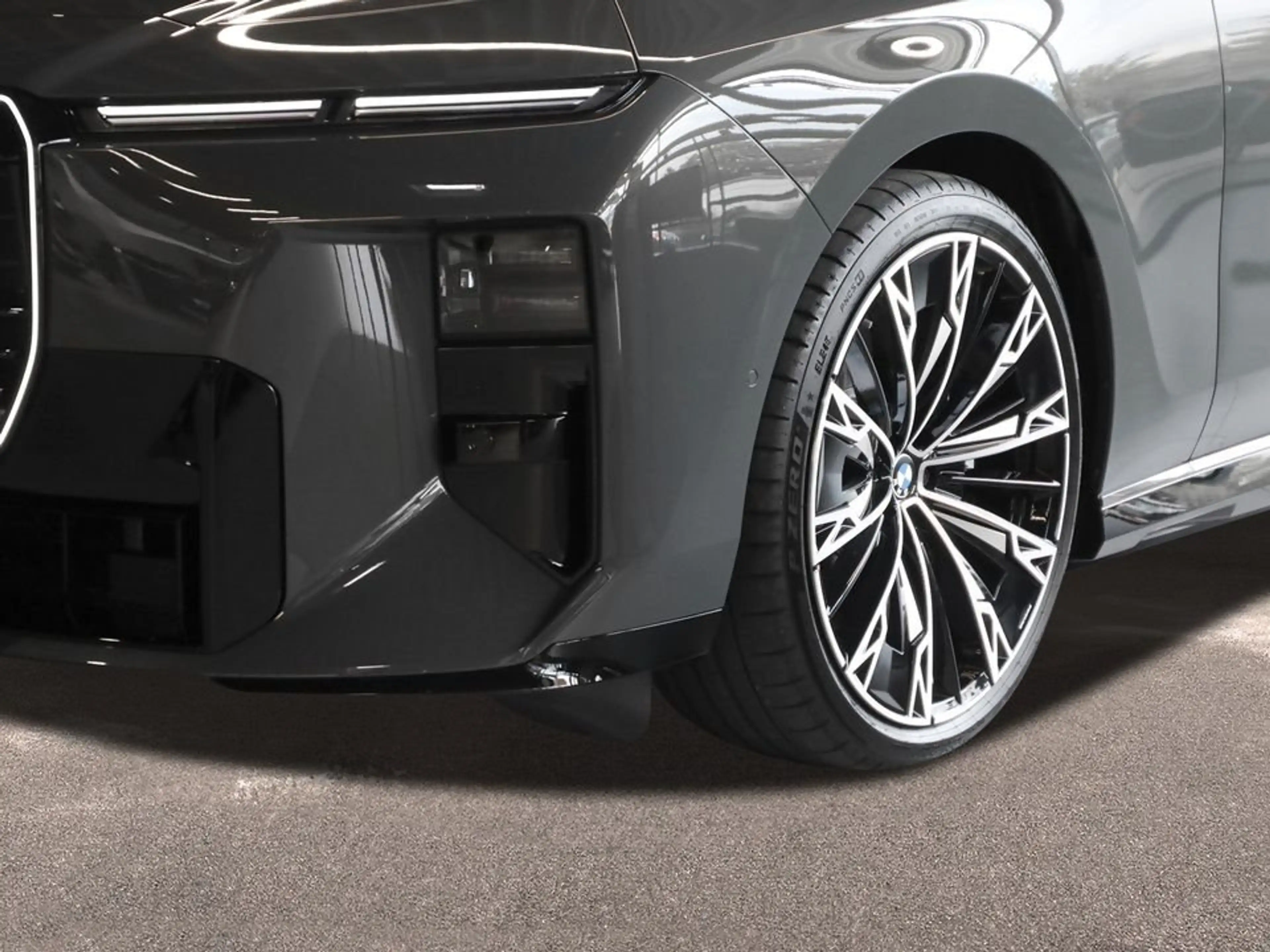 BMW i7 50 xDrive  M Sportpaket Pro  UPE 148.070 EUR — photo 8