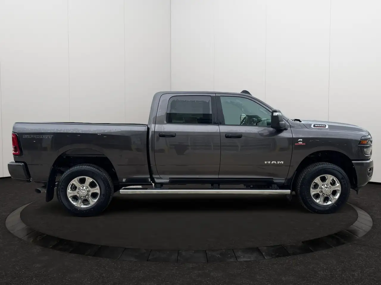RAM 3500 снимка RAM 3500