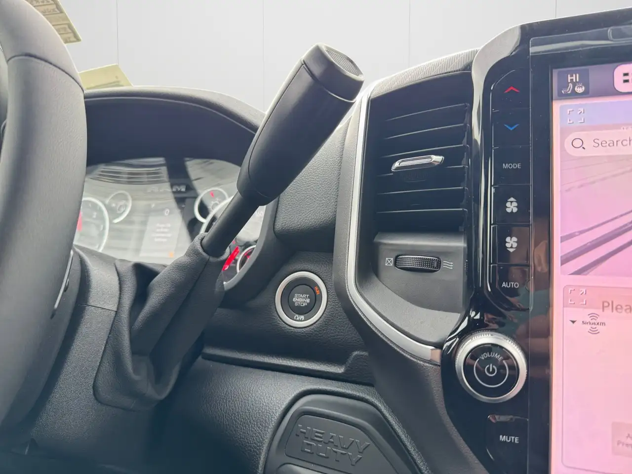 RAM 3500 снимка RAM 3500