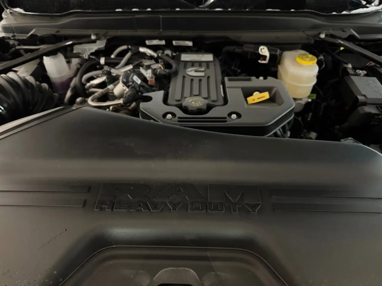 RAM 3500 снимка RAM 3500