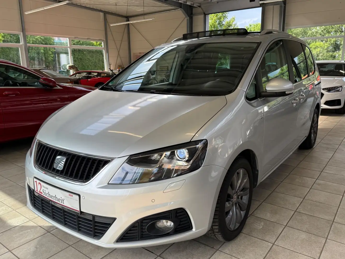 SEAT Alhambra 2.0 TDI i-Tech S&S/R-Cam/Pano/AHK/BI-Xe Silber - 1