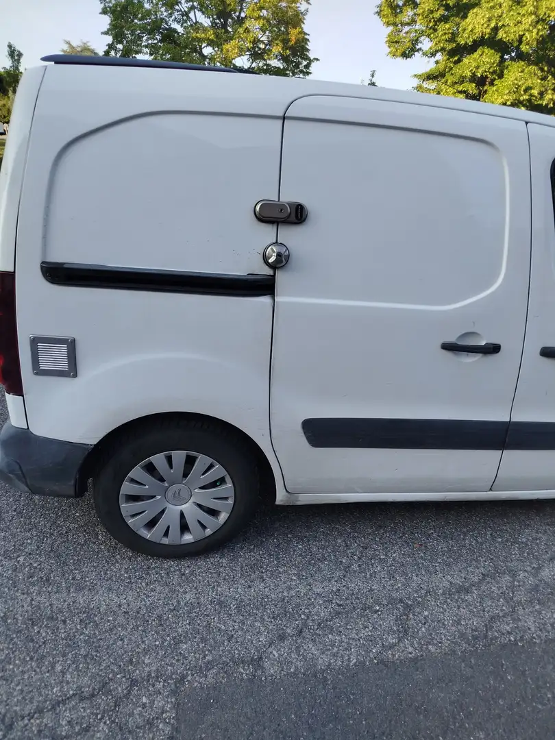 Citroen Berlingo Multispace 1.6 hdi Xtr c/esp Bianco - 2