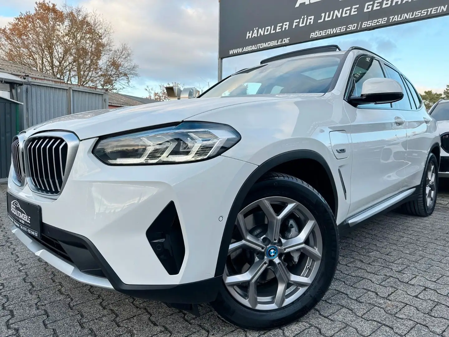 BMW X3 xDr30e M Sport PANO*AHK*Leder*HiFi*AdapLED Blanc - 2