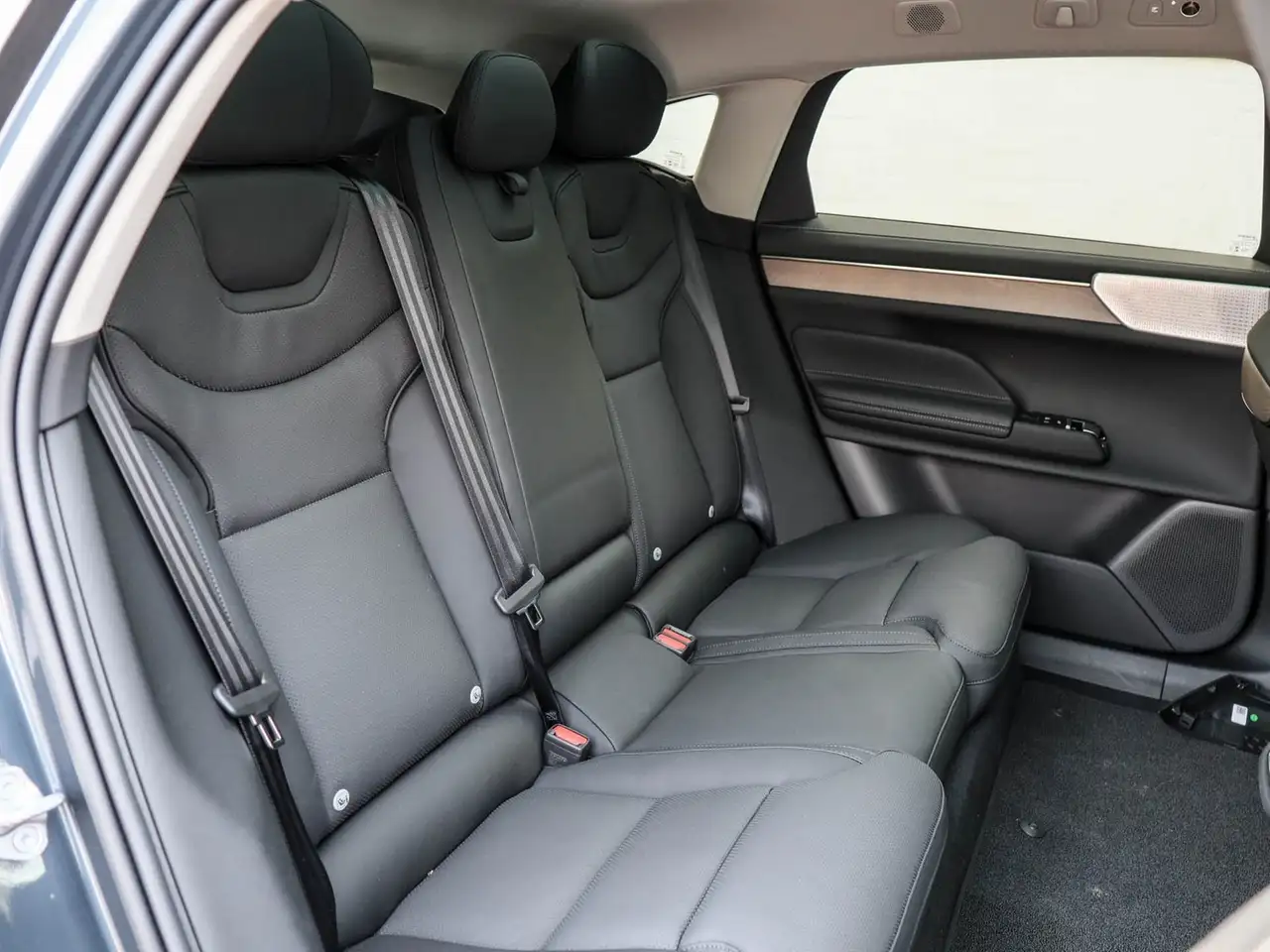 Volvo ES90 2026