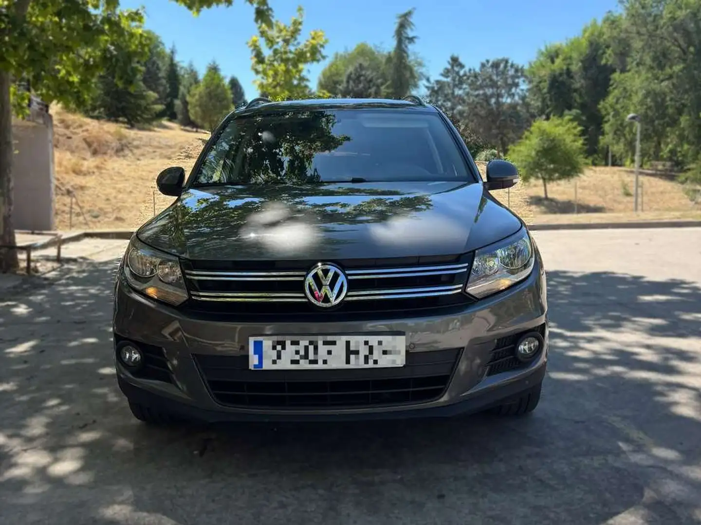 Volkswagen Tiguan 2.0 TDI 110cv 4x2 T1 BlueMotion Tech Gris - 1