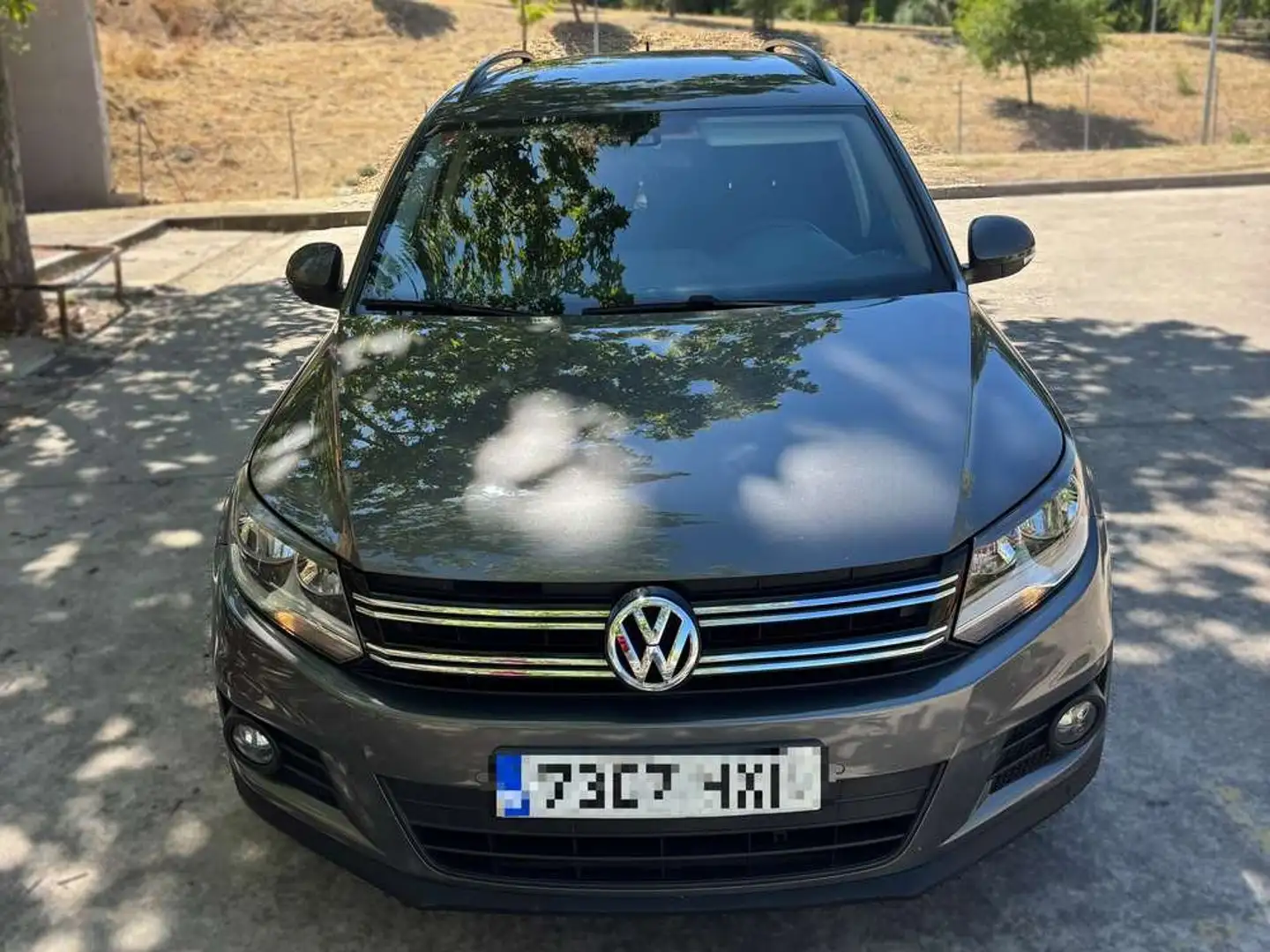 Volkswagen Tiguan 2.0 TDI 110cv 4x2 T1 BlueMotion Tech Gris - 2