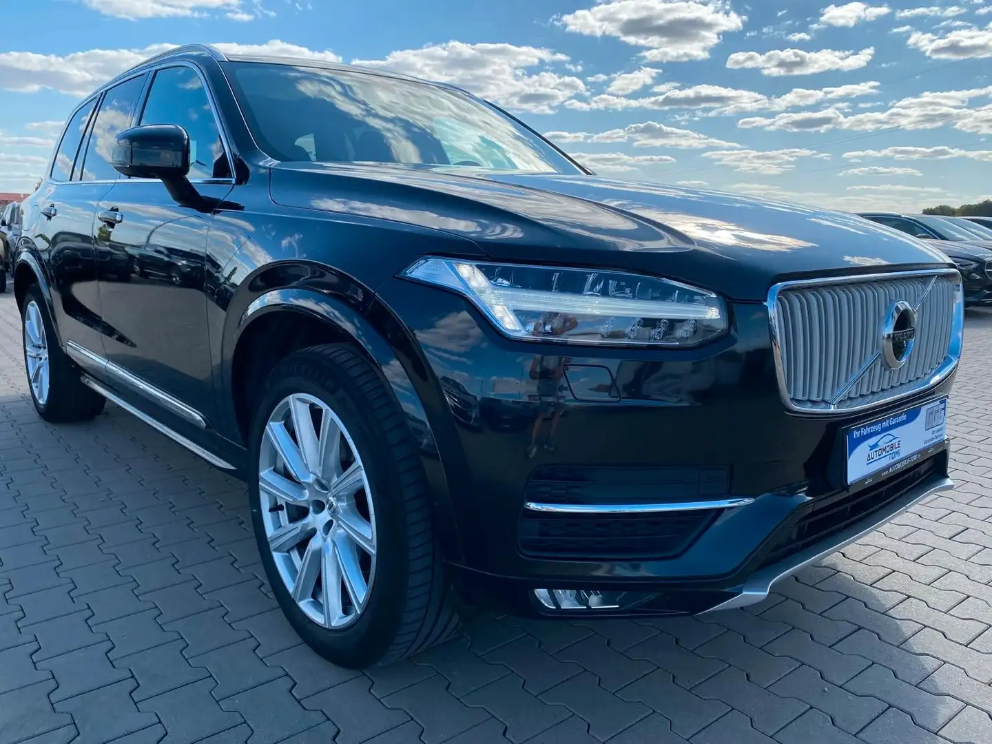 Volvo XC90 Inscription AWD|NAVI/R-KAM|LED Schwarz - 1