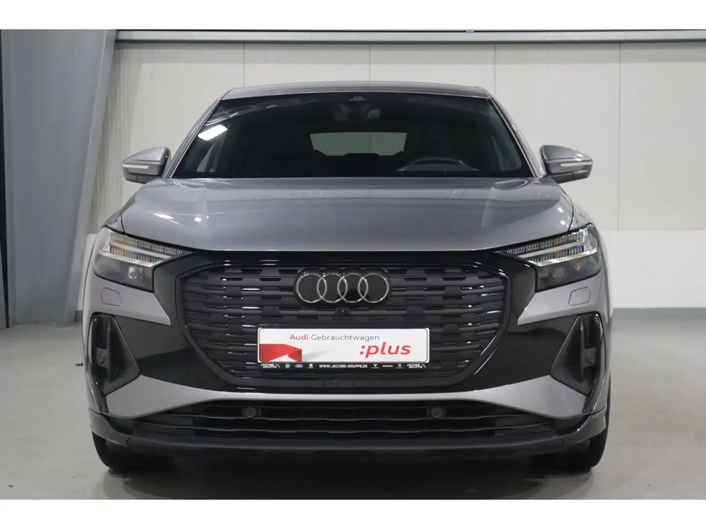 Audi Q4 e-tron Grau - 2