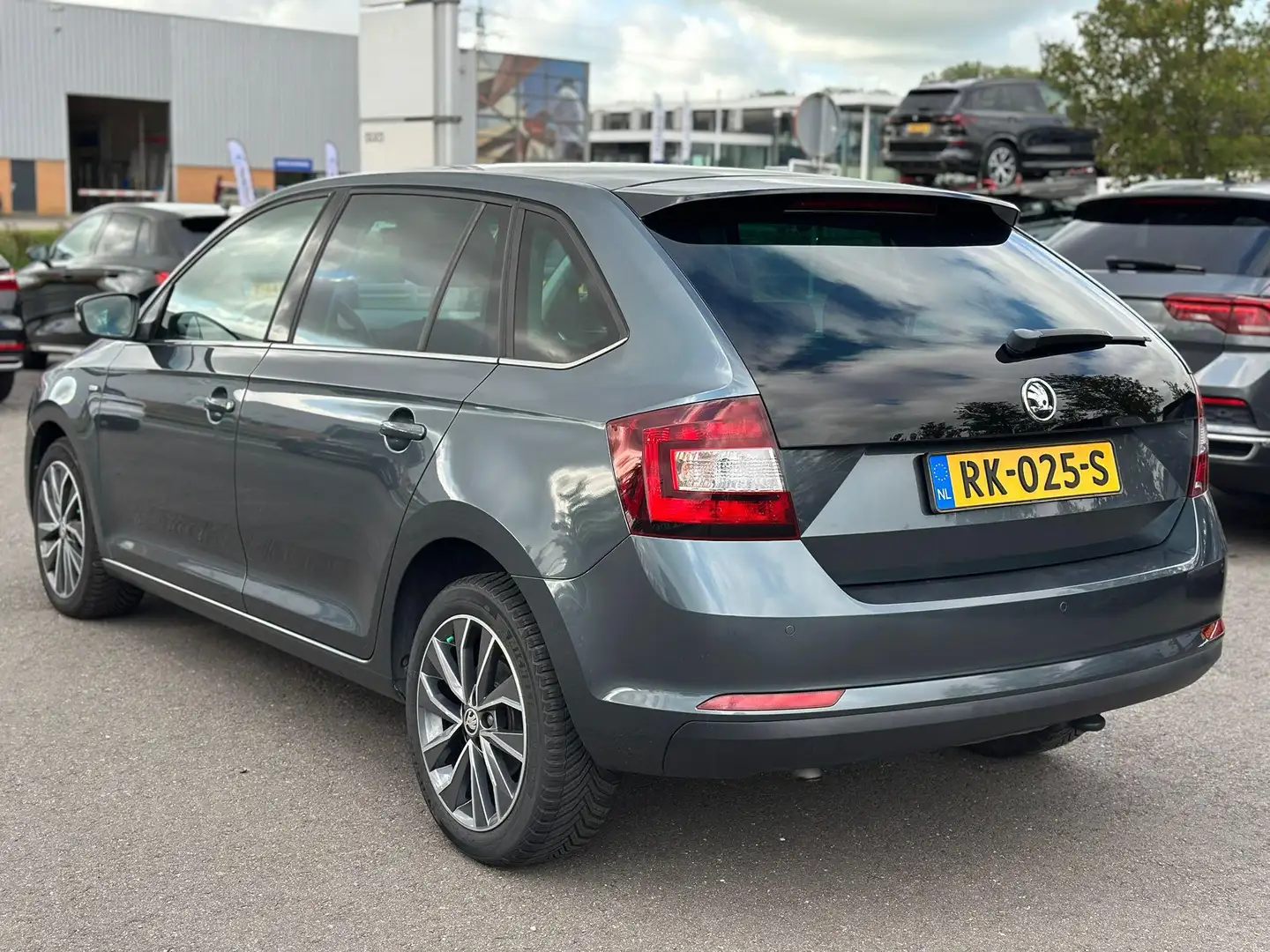 Skoda Rapid/Spaceback 1.0 TSI DSG Drive | Pano | Xenon | Stoelverwarming Grijs - 2