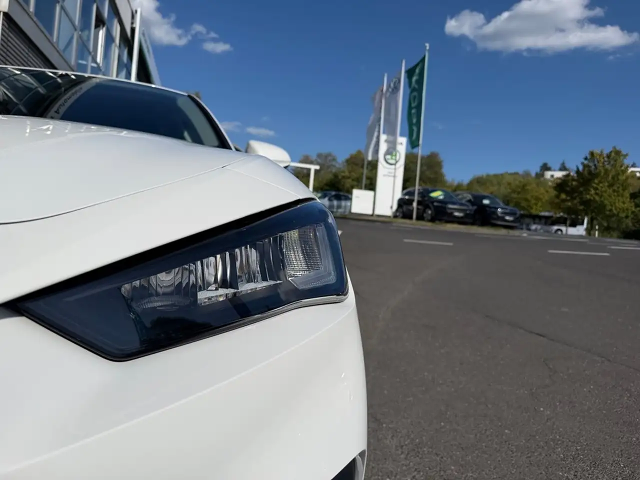 SEAT Leon 1,0 eTSI DSG, миниатюра 2