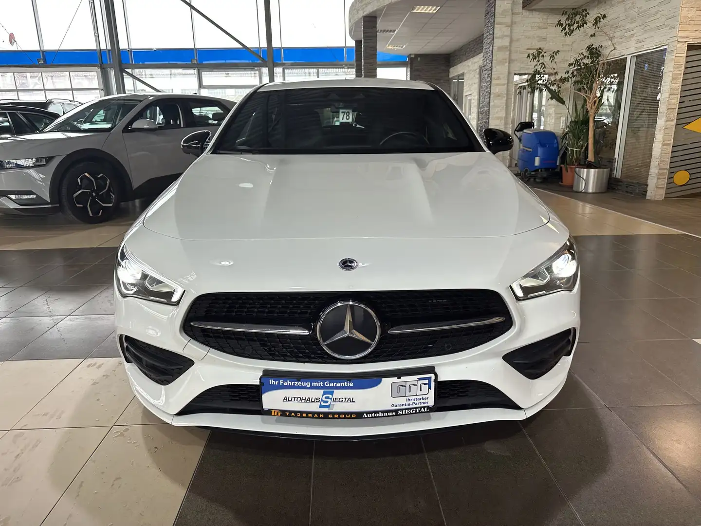 Mercedes-Benz CLA 220 d Edition AMG-Line LED Blanc - 2