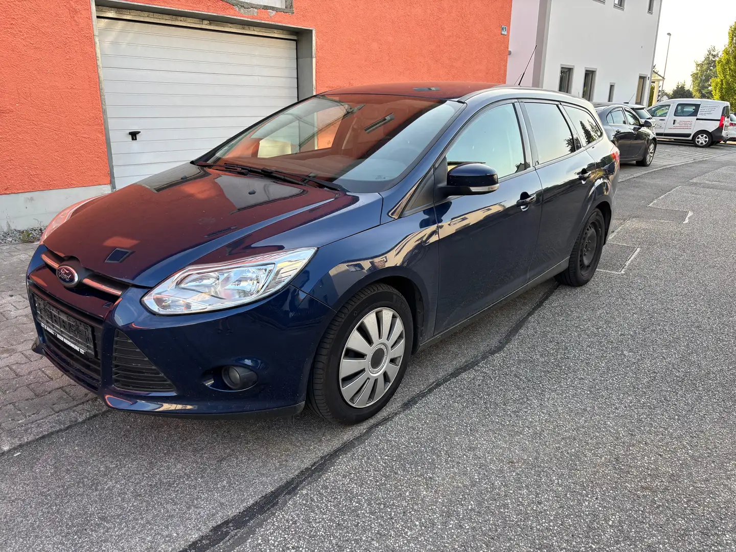 Ford Focus Trend Bleu - 1