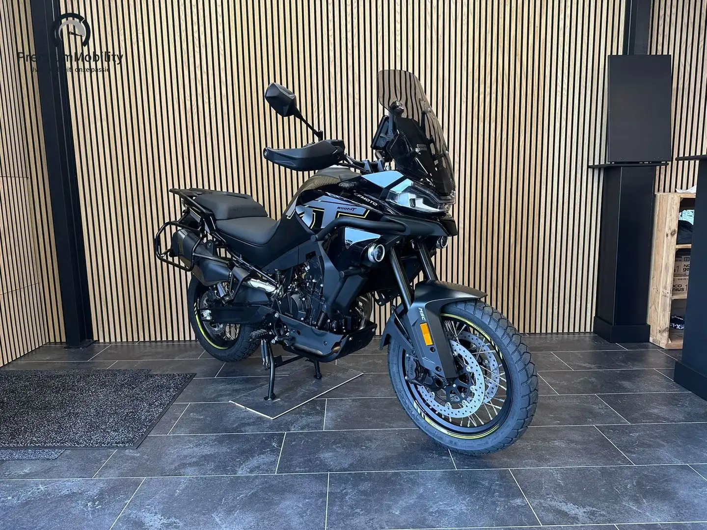 CFMOTO 800 MT EXPLORER Fekete - 1