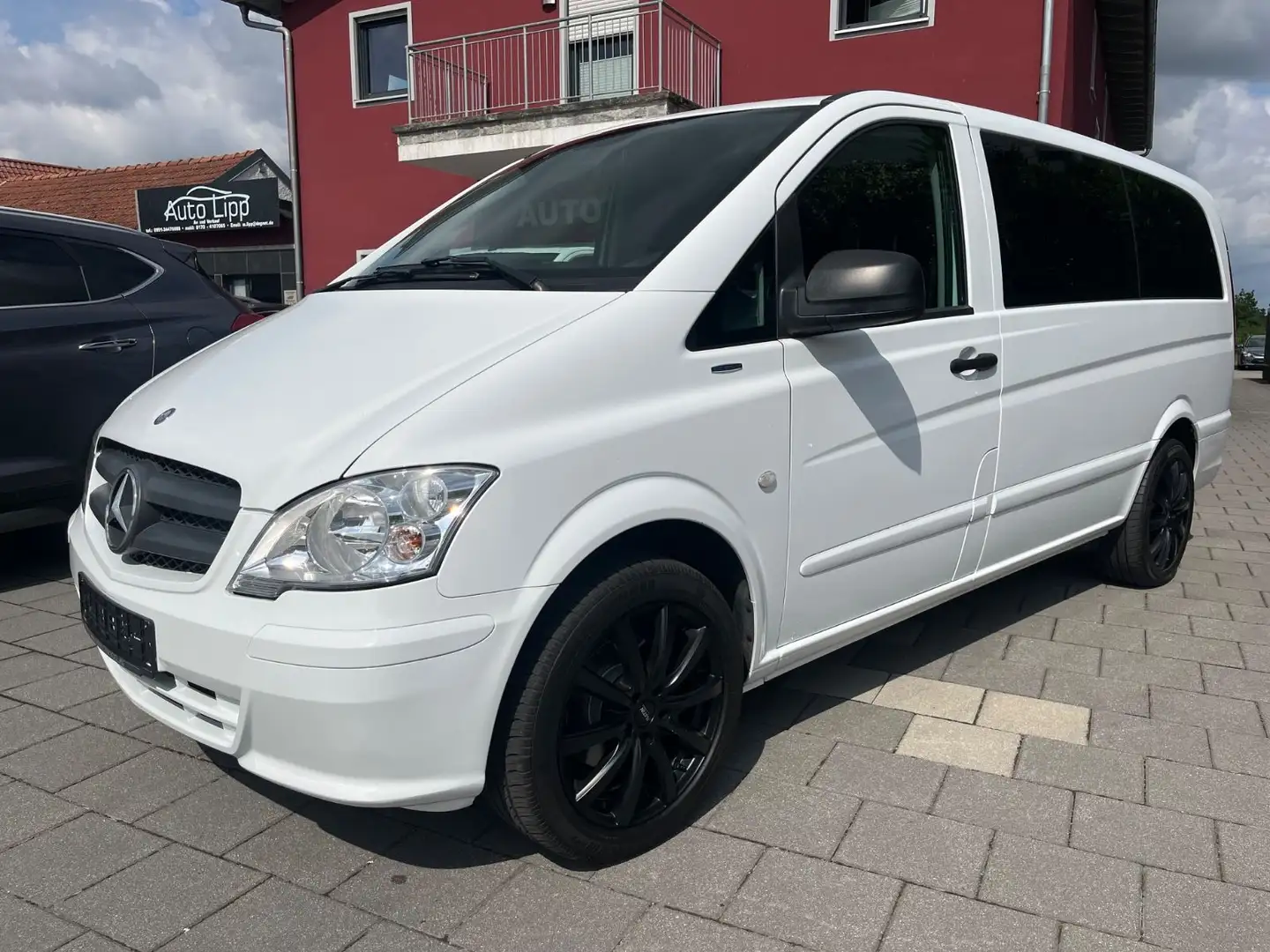 Mercedes-Benz Vito 116 CDI Tourer lang 8 Sitzer Weiß - 1