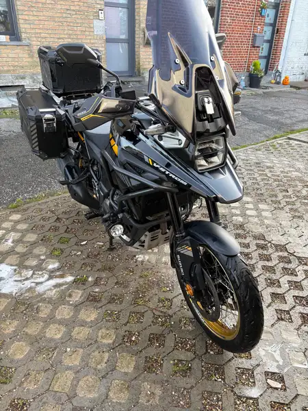 Suzuki V-Strom 1050 - foto 3