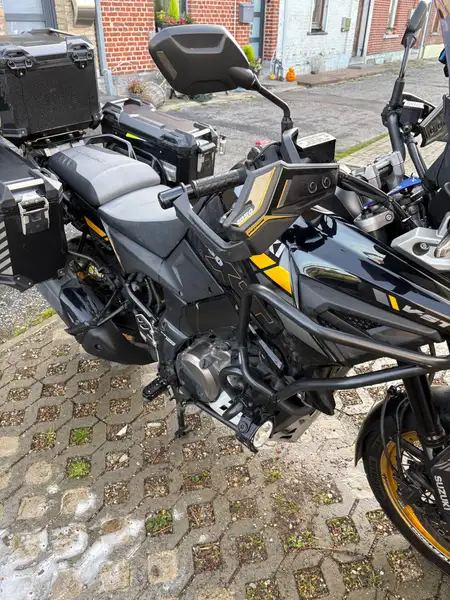 Suzuki V-Strom 1050 - foto 4