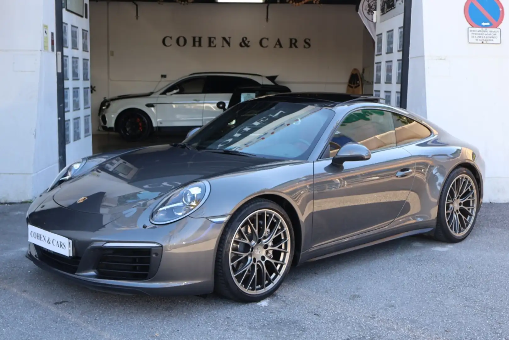 Porsche 991 Carrera 4 Coupé - 2