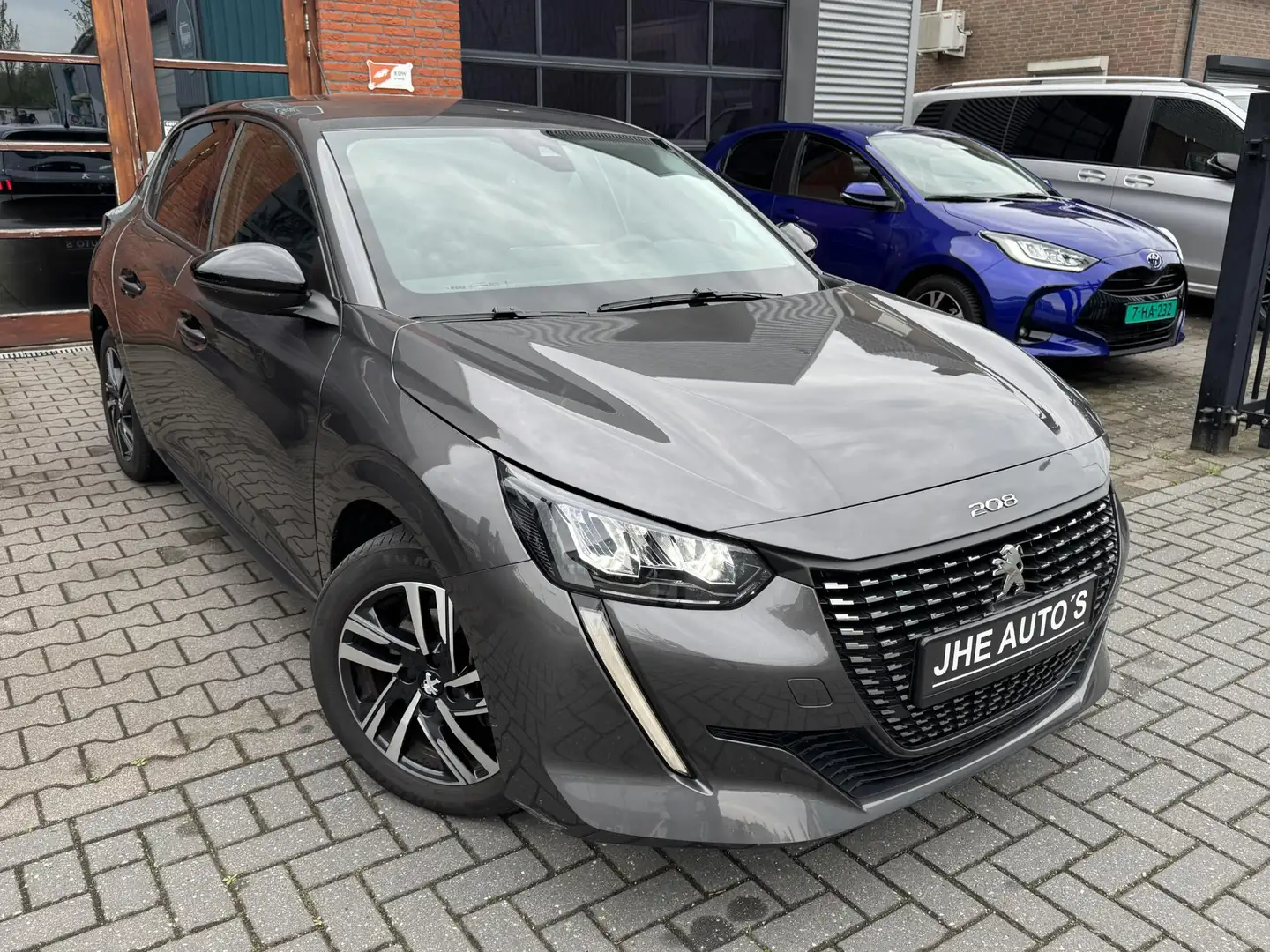 Peugeot 208 1.2 PureTech Allure | LED | Keyless | Camera | Dea Grau - 2