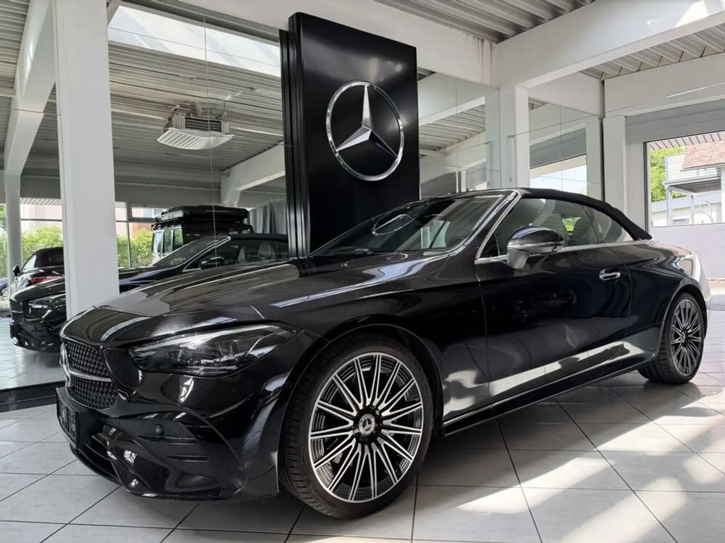 Mercedes-Benz Sonstige 220 d AMG Line Advanced Plus Schwarz - 1