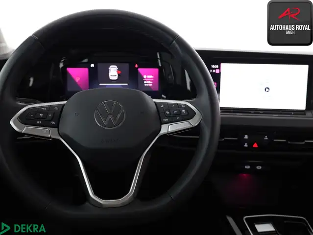 Volkswagen Golf view 14