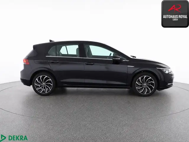 Volkswagen Golf view 6
