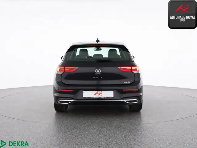 Volkswagen Golf view 4