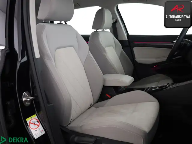 Volkswagen Golf view 11