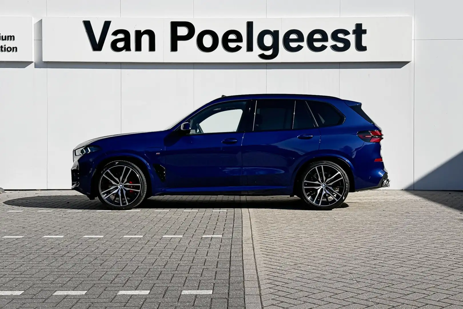 BMW X5 xDrive50e | M Sport Pro | Travel Pack | Innovation Bleu - 2