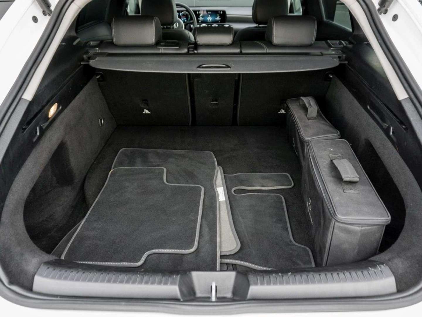 Mercedes CLA 250 E Shooting Brake 250 Progressive -  - Joinsteer - #4