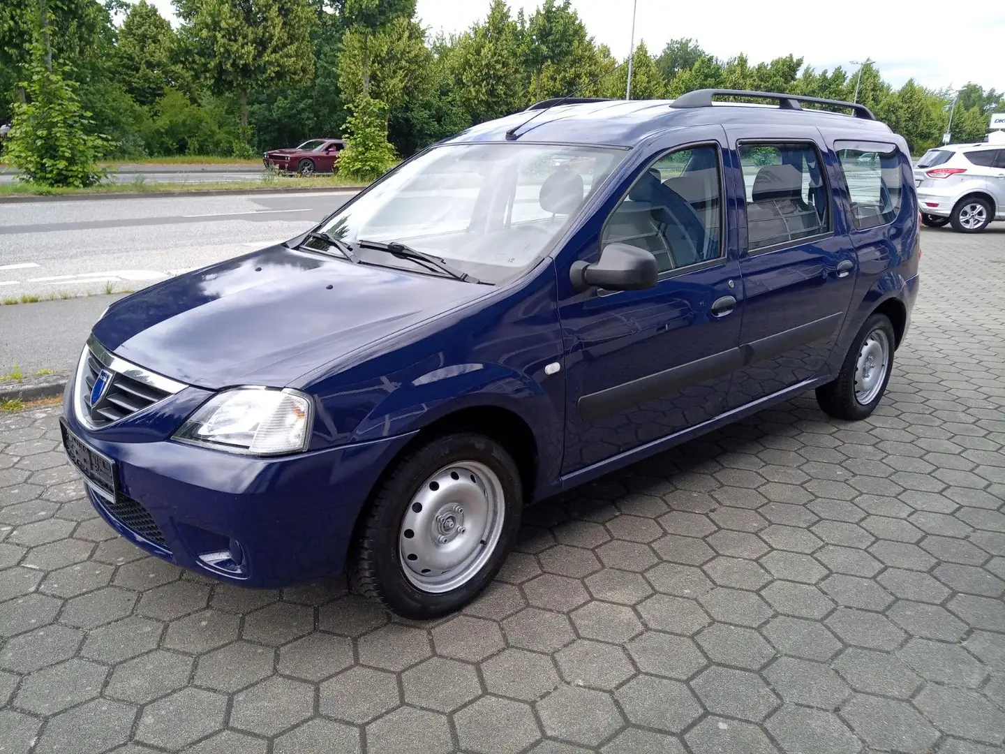 Dacia Logan MCV Kombi Ambiance/AHK/HU neu Blau - 2
