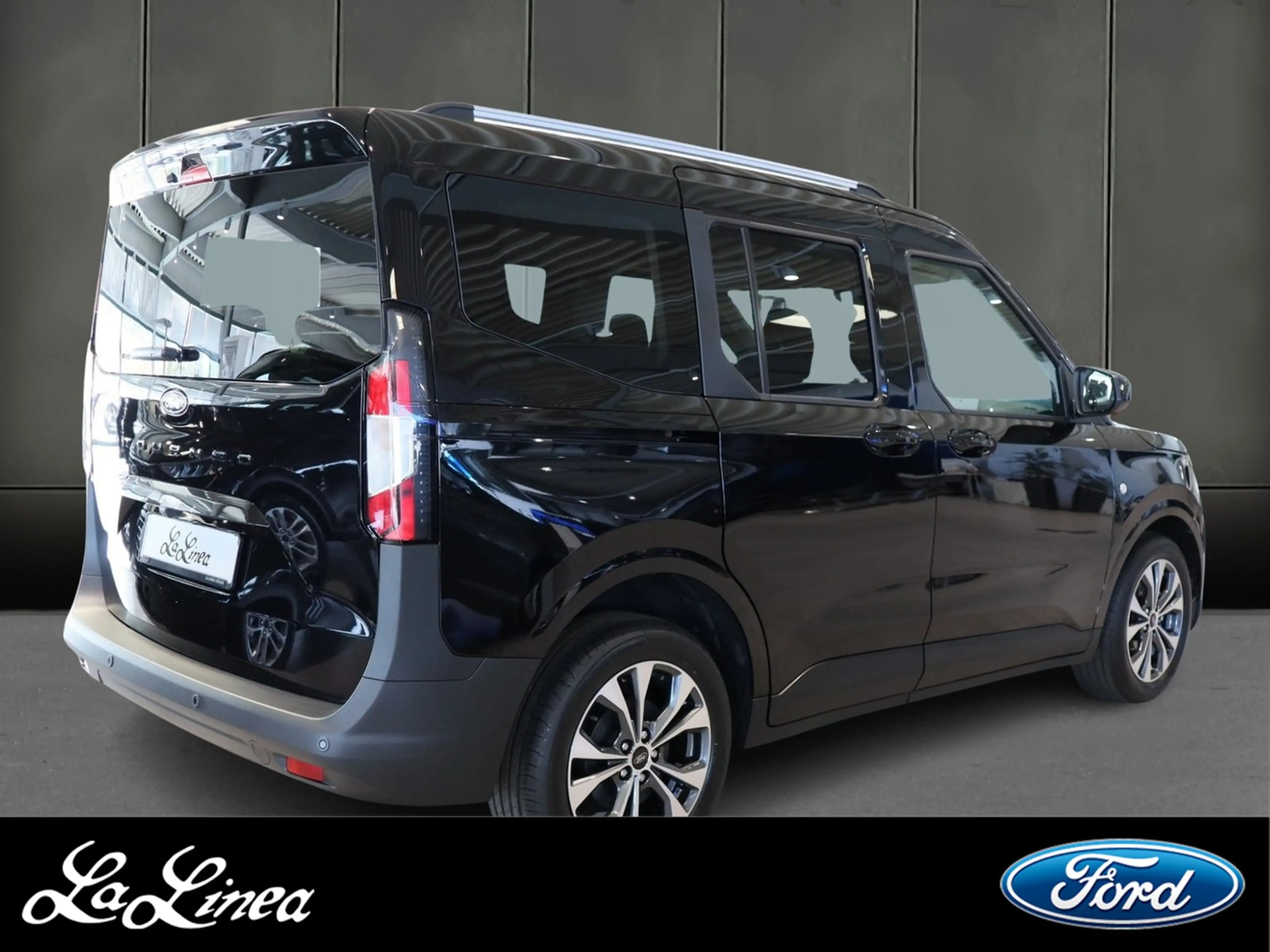 Ford Tourneo Courier Titanium Automatik — photo 2