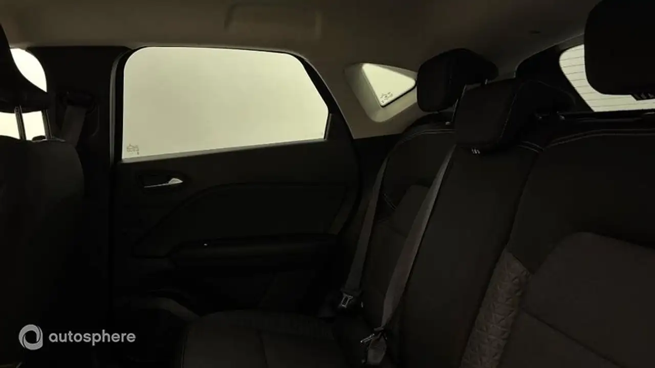 Renault Captur — photo 13