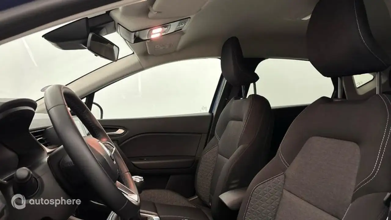 Renault Captur — photo 12