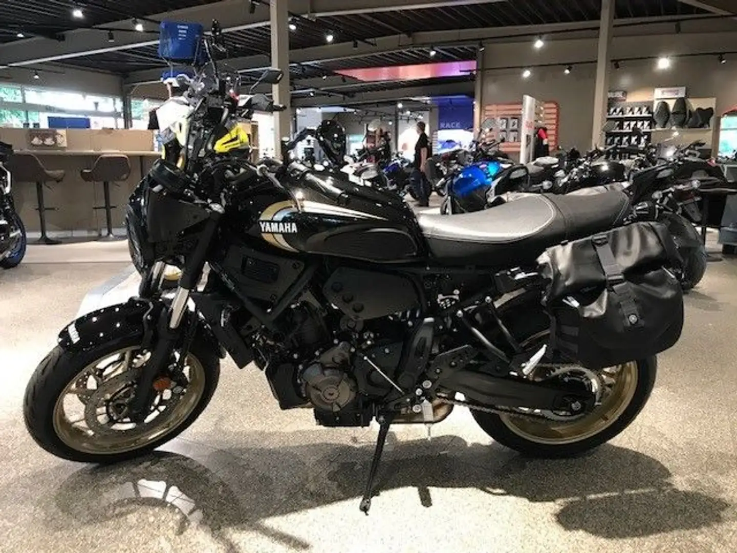 Yamaha XSR 700 Fuhrmann Edition ,Tageszulassung 2024 Чорний - 1
