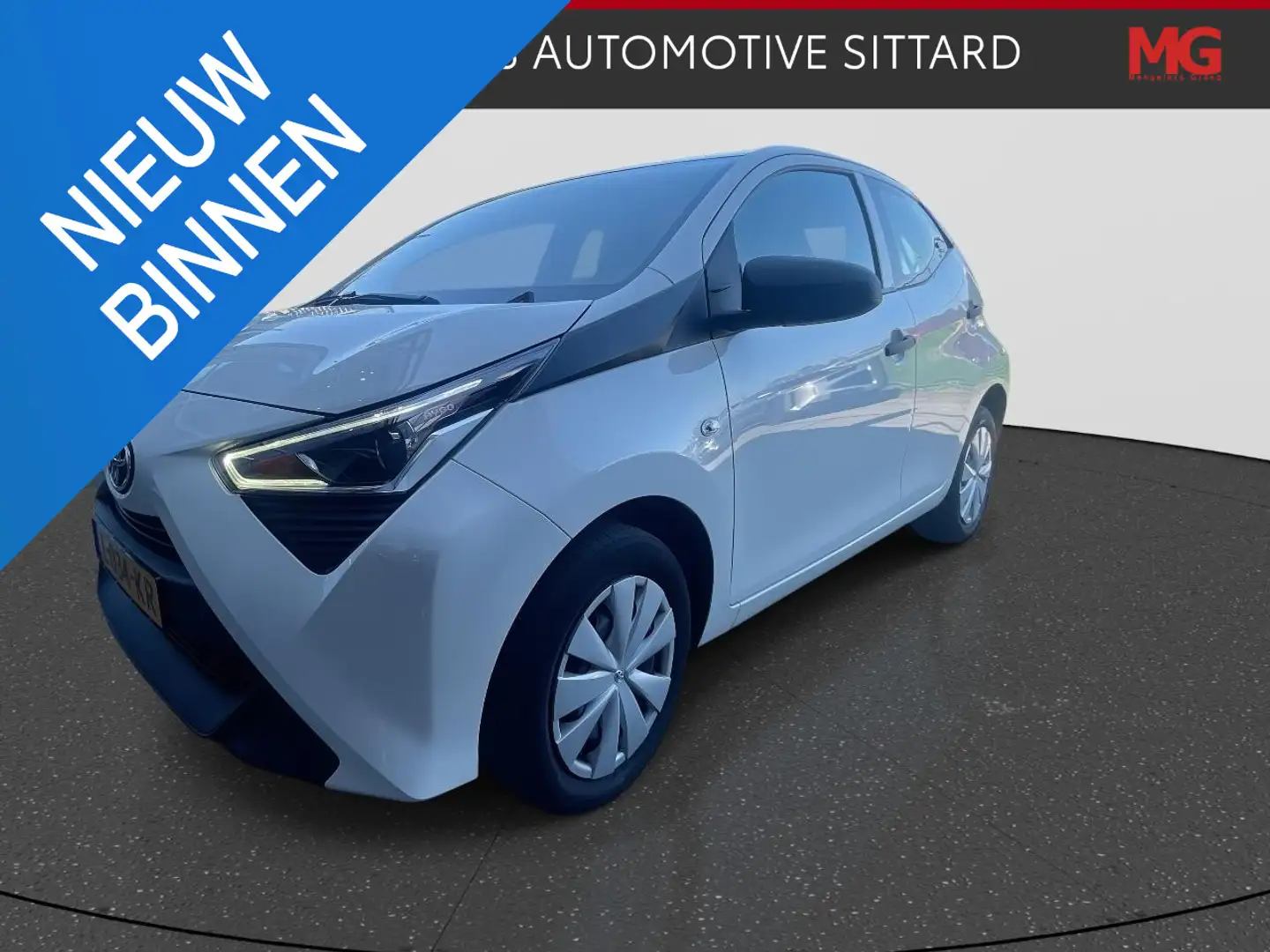 Toyota Aygo 1.0 VVT-i x-fun Wit - 1