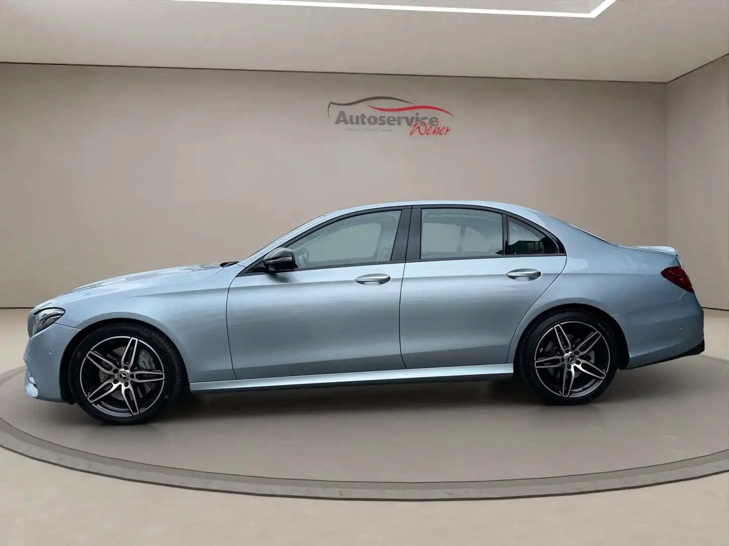 Mercedes-Benz E 350 E -Klasse Lim. AMG-Line/Burmester/Head-Up/ Silber - 2